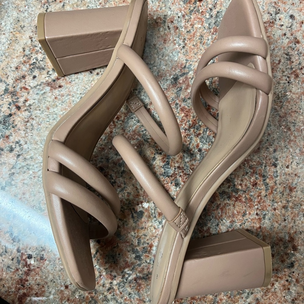 a. new day heels